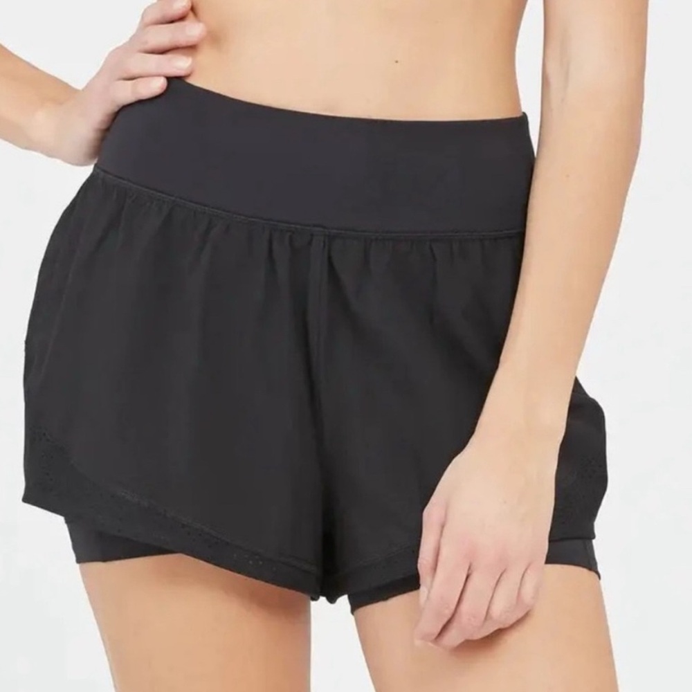 SPANX black get moving shorts